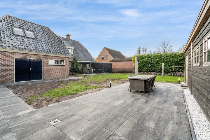 Photo 40 of 60e laan 5