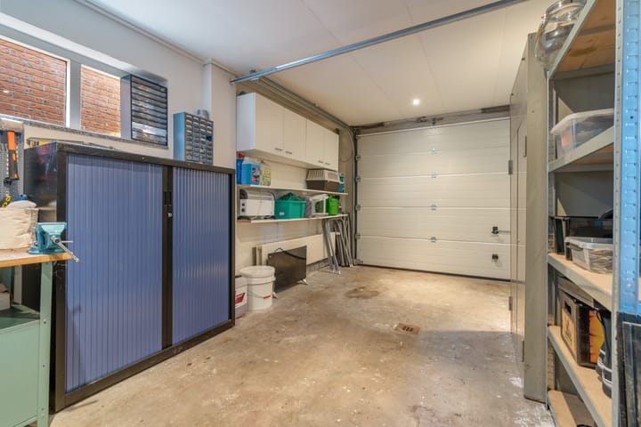 Photo 42 of 60e laan 5