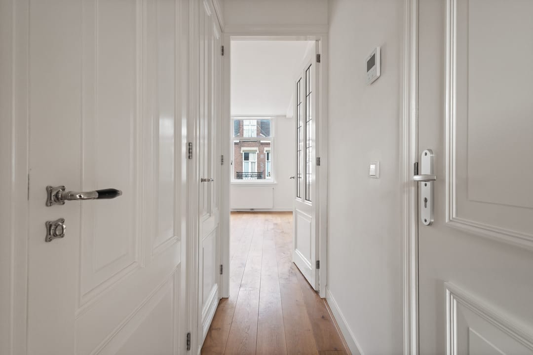 Photo 7 of Valeriusstraat 145-C