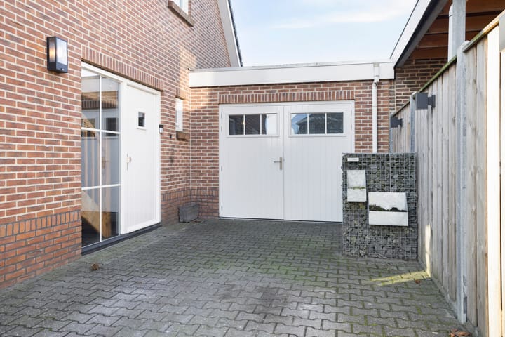 Photo 3 of Bieslook 14