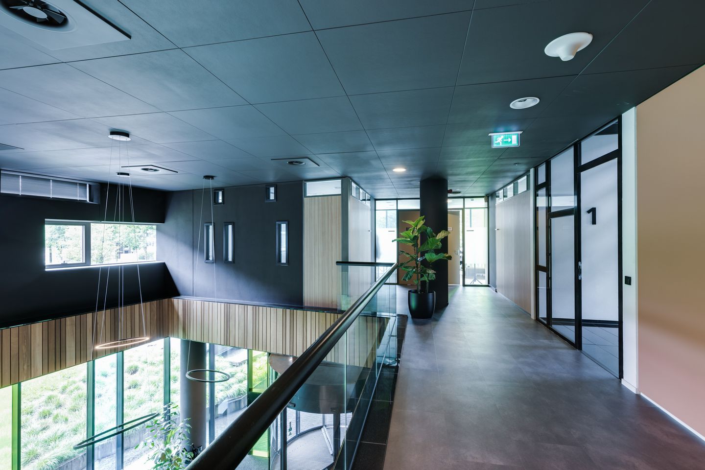 Bekijk foto 5 van Zwartewaterallee 56