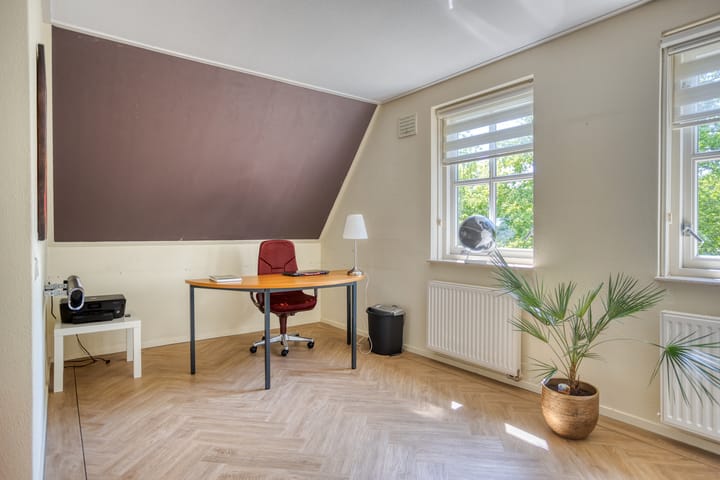 Photo 43 of Enschedesestraat 160