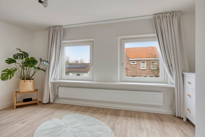 Foto 23 van Bredaseweg 7