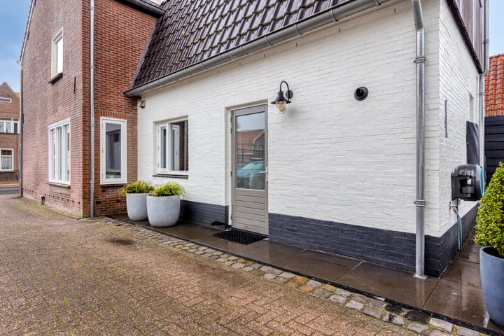 Foto 32 van Bredaseweg 7