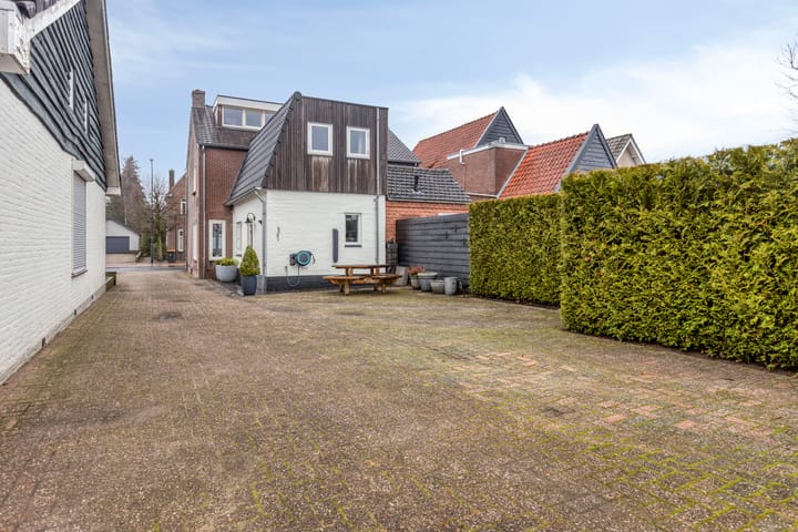 Foto 42 van Bredaseweg 7