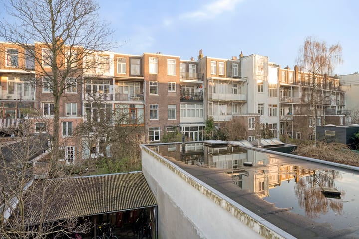 Photo 4 of Bilderdijkstraat 55-1