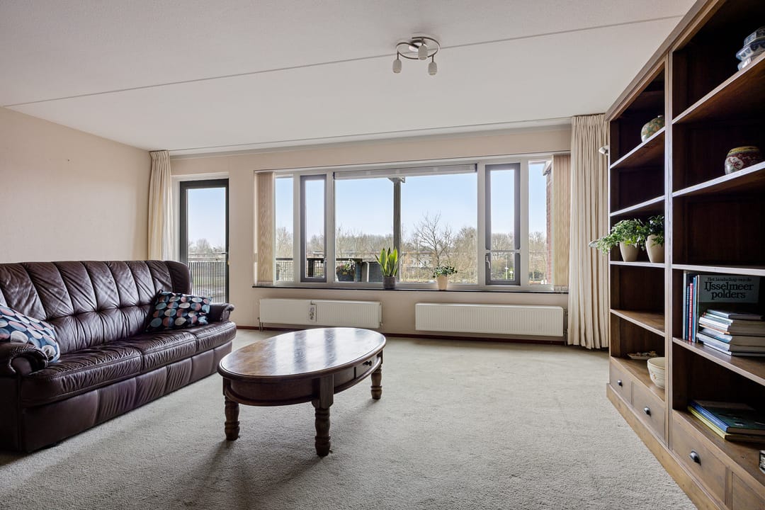 Photo 11 of Marktstraat 102