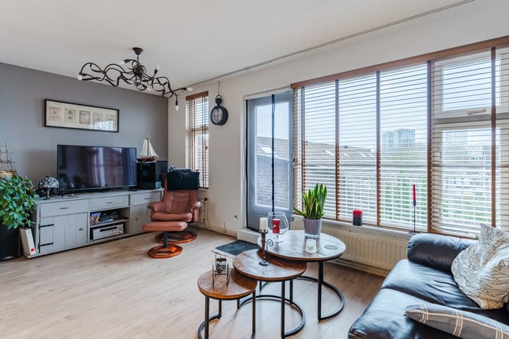 Foto 10 van Haarlemplein 19