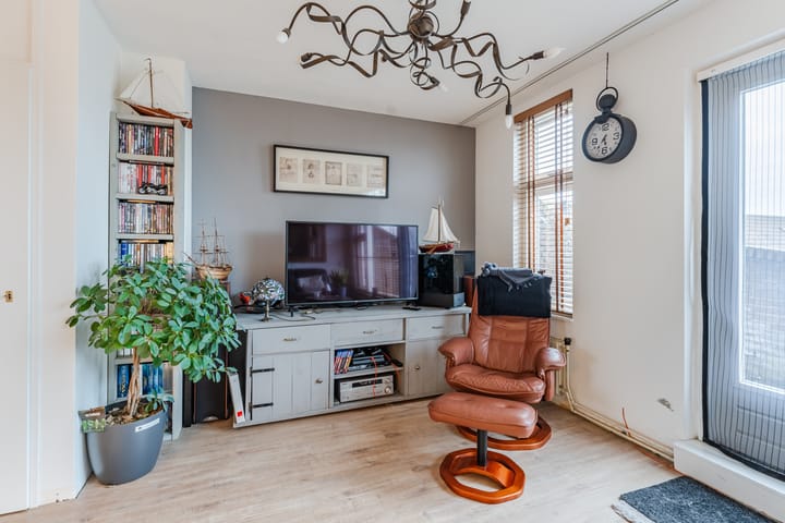 Foto 11 van Haarlemplein 19