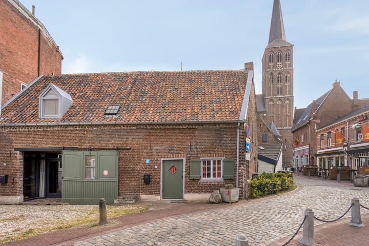 Photo 1 of Sint Martinusstraat 2-C