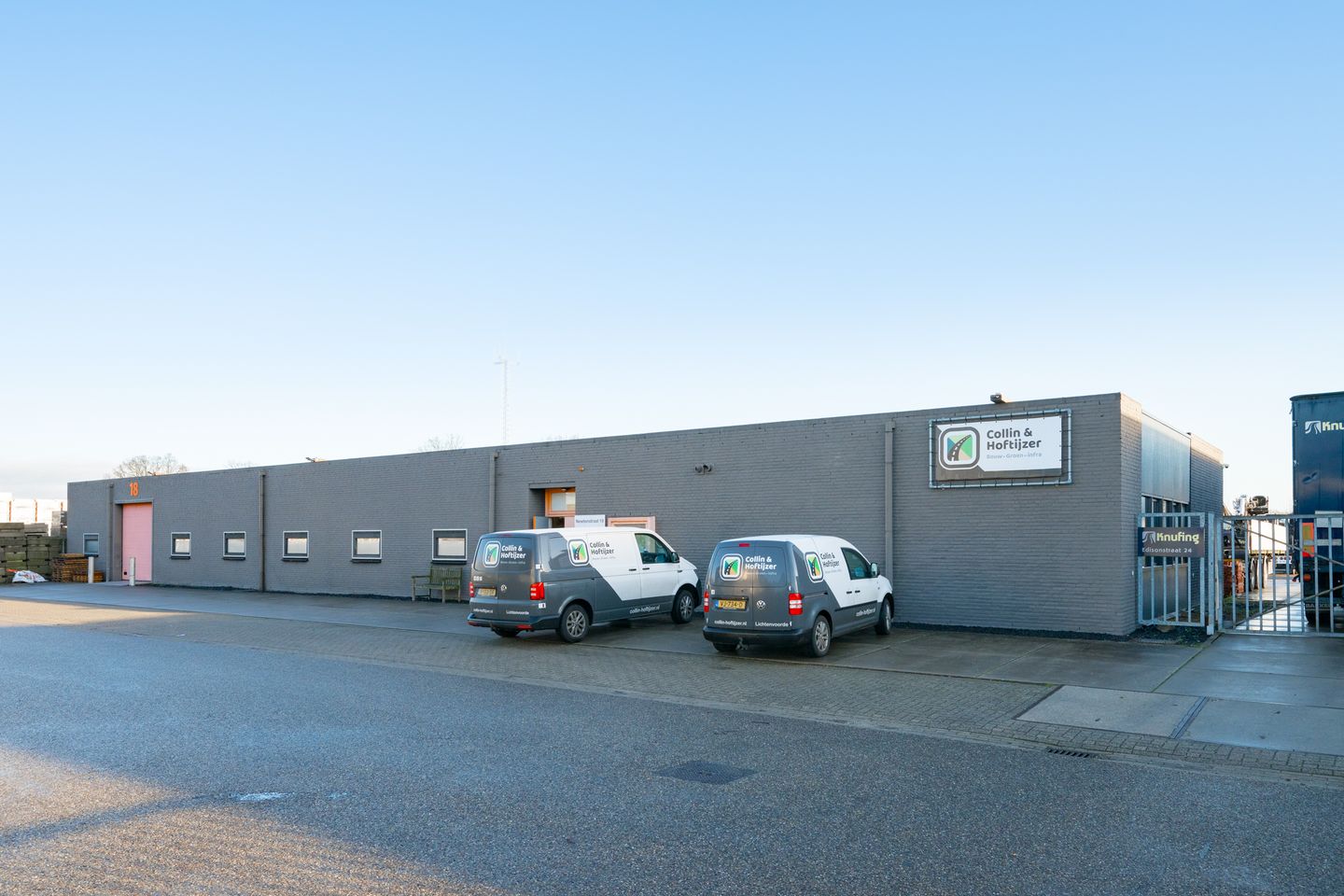 Bekijk foto 1 van Newtonstraat 18