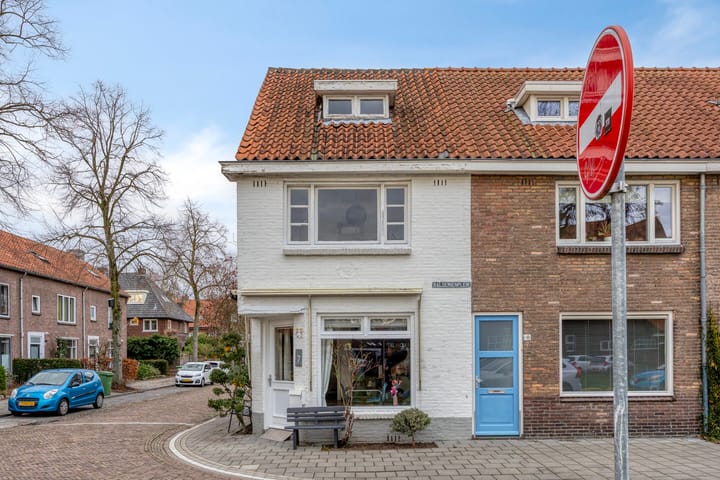 Foto 2 van Balsemienplein 7