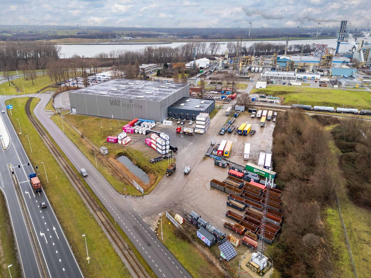 View photo 1 of Botlekweg 183