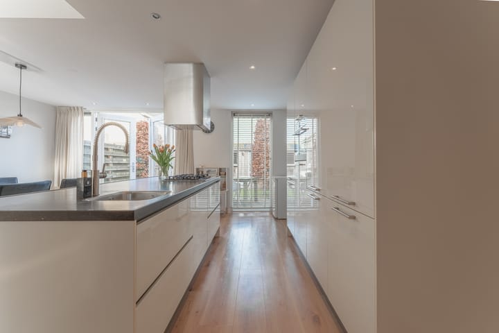 Foto 23 van La Reinestraat 14