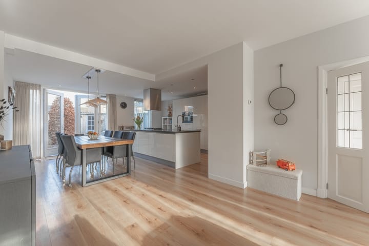 Foto 25 van La Reinestraat 14