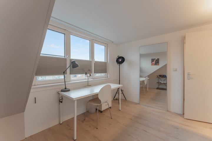 Foto 44 van La Reinestraat 14