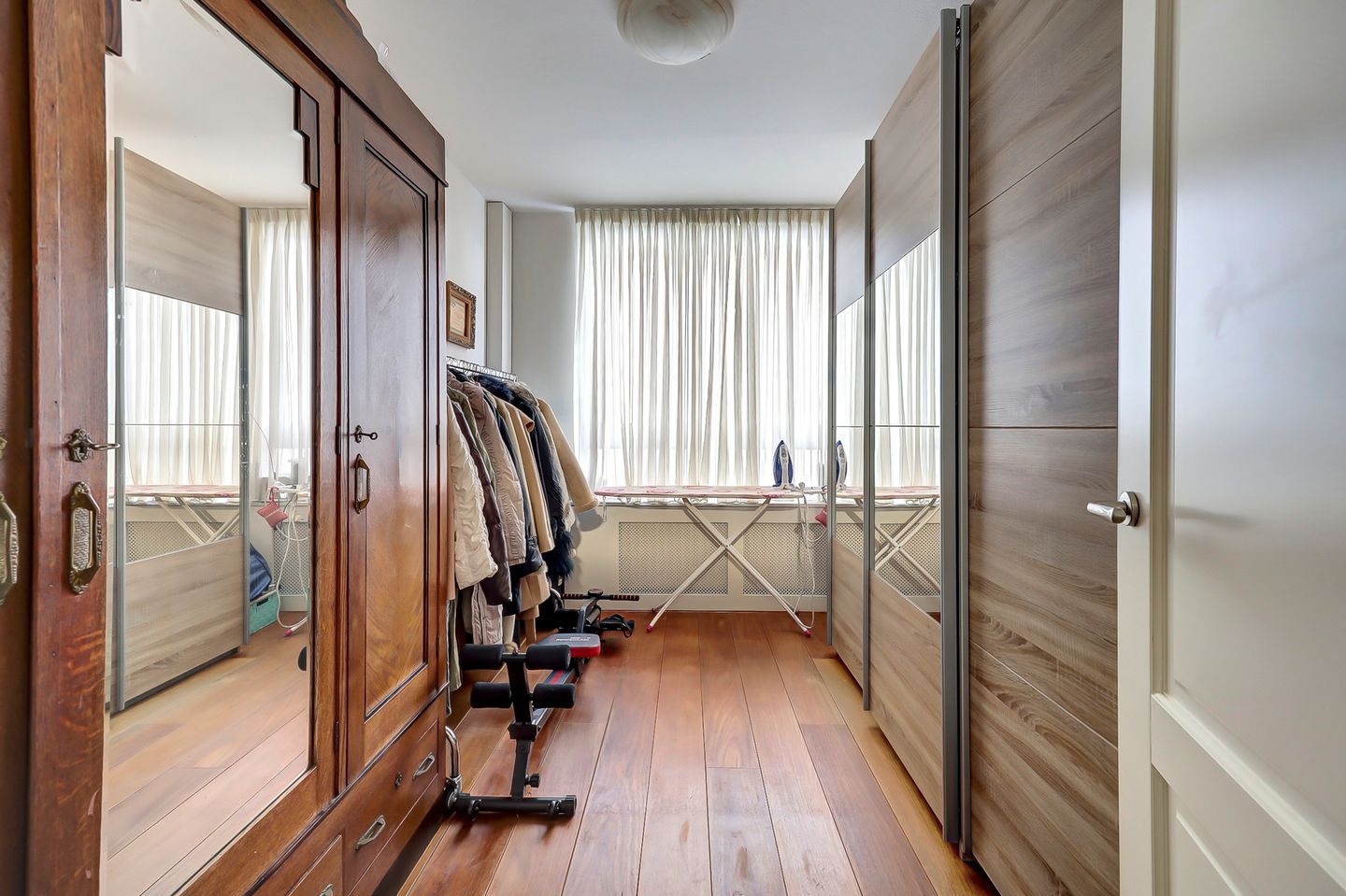 Foto 25 van Over de Vesten 143