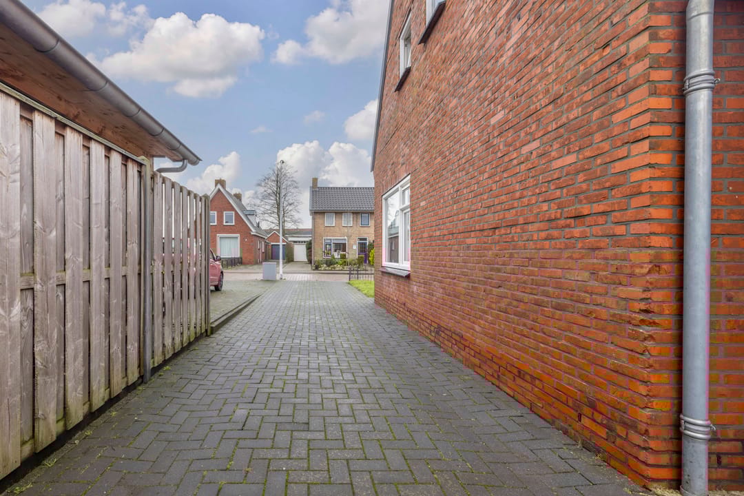 Foto 38 van Taeke Schuilengalaan 18