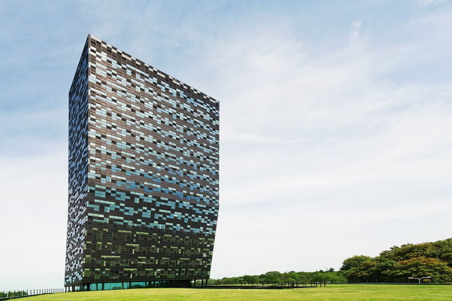 Bekijk foto 1 van Jonkerbosplein 52