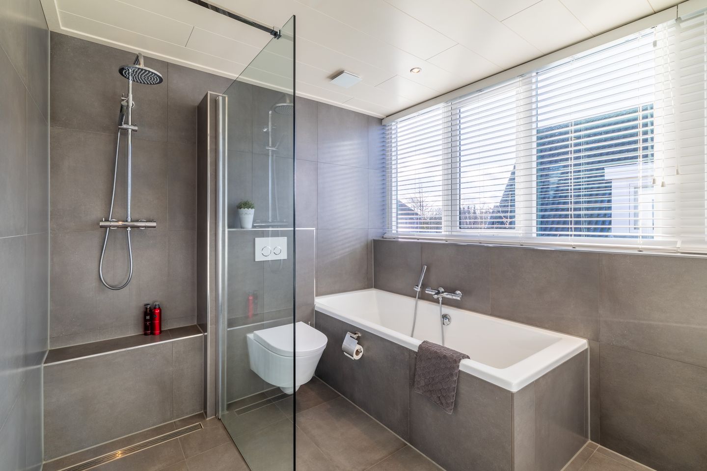 Photo 35 of Gentiaan 8-A