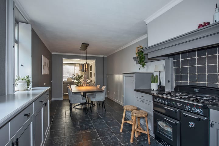 Photo 7 of Weijerdstraat 26