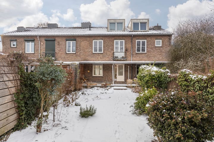 Foto 28 van Bernhardlaan 12