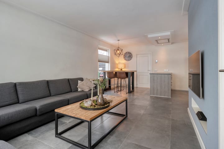 Foto 11 van Parallelweg 7