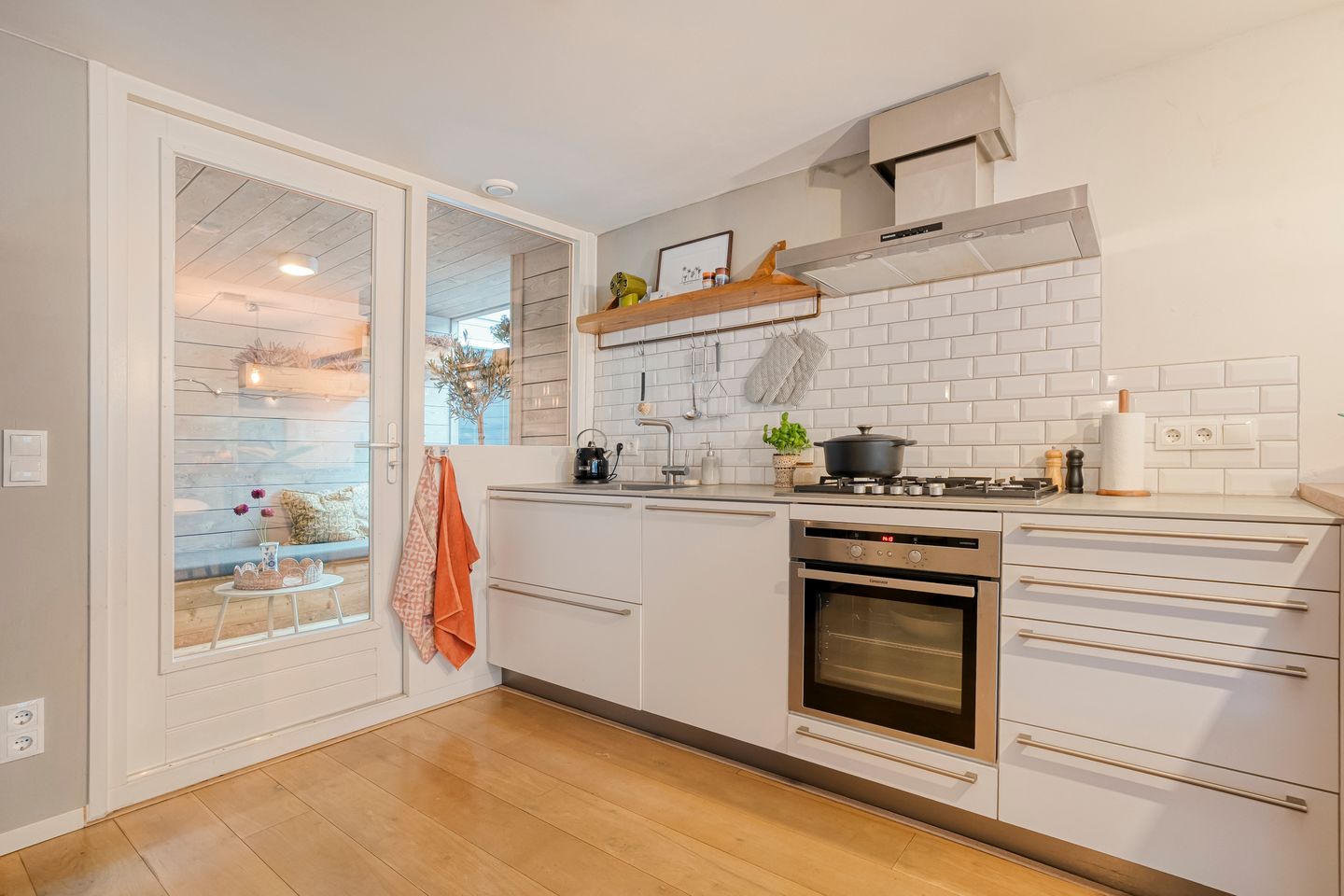 Photo 19 of Kamperstraat 11-G
