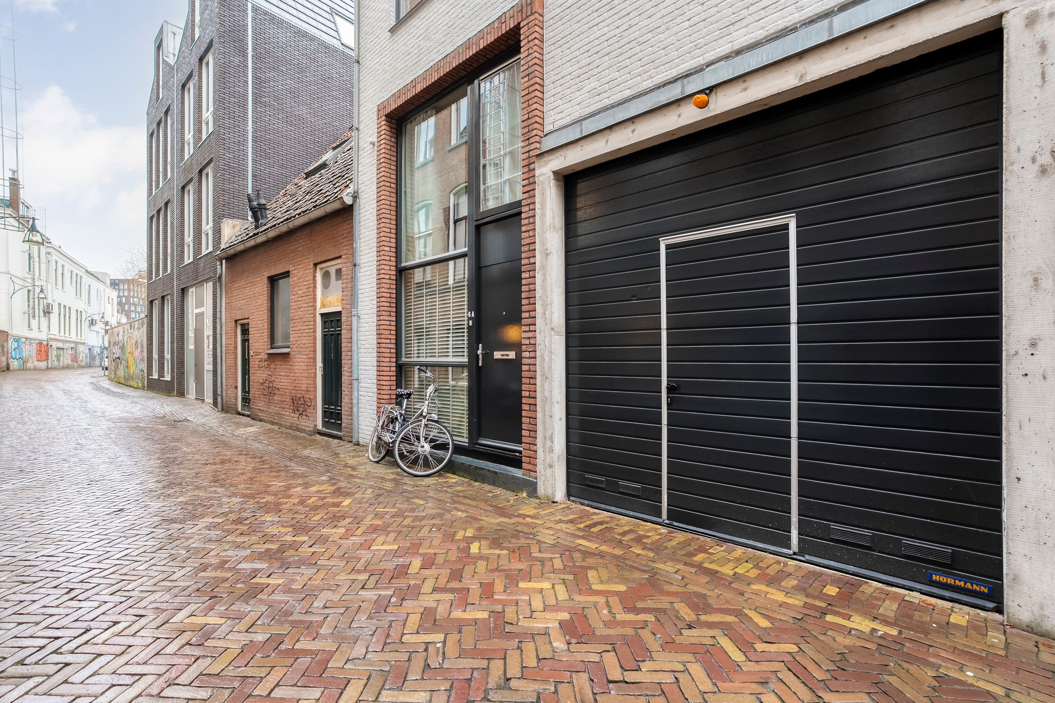 Photo 36 of Kamperstraat 11-G