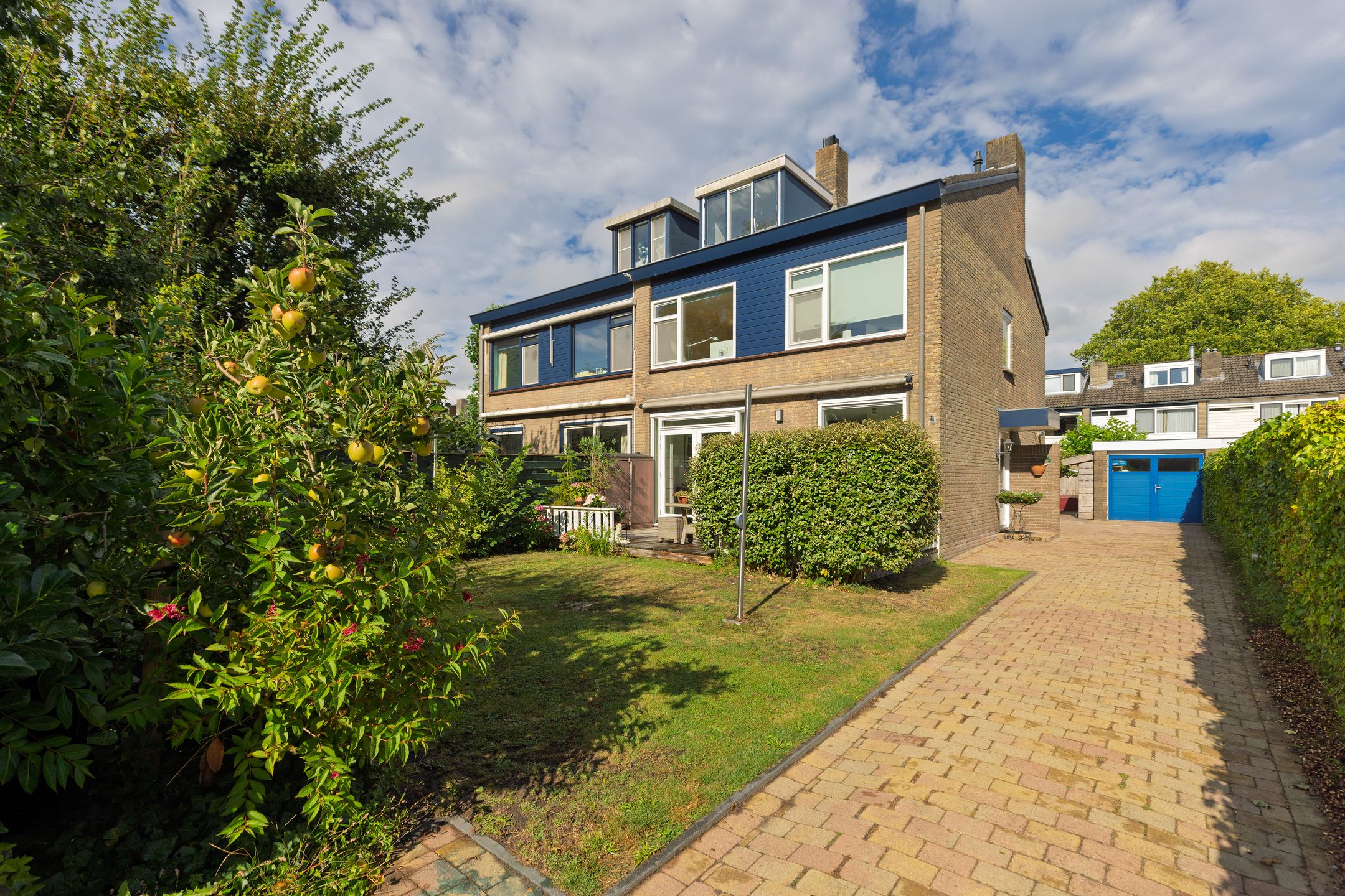 Buying a house in The Netherlands., J.A.Fijnvandraatlaan 95