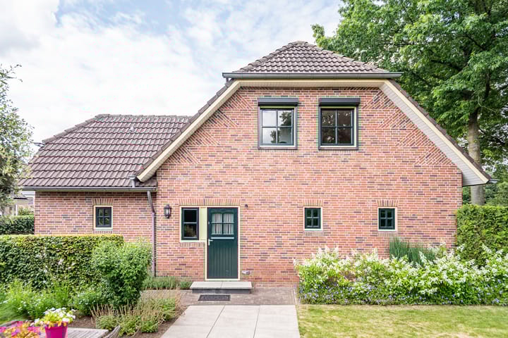 Foto 50 van de Pavert 14