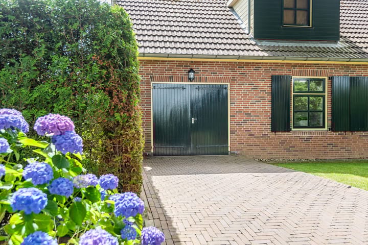 Foto 57 van de Pavert 14