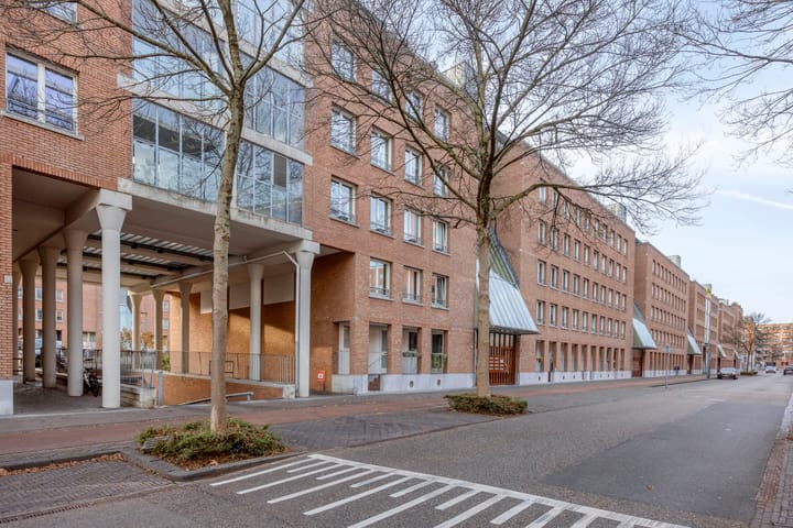 Foto 1 van Sphinxlunet 77-D