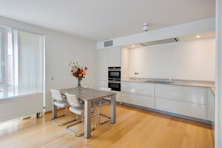 Foto 8 van Sphinxlunet 77-D