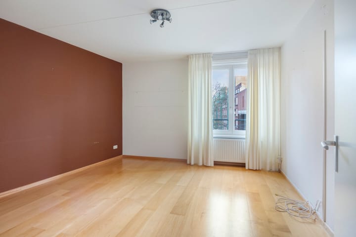 Foto 14 van Sphinxlunet 77-D