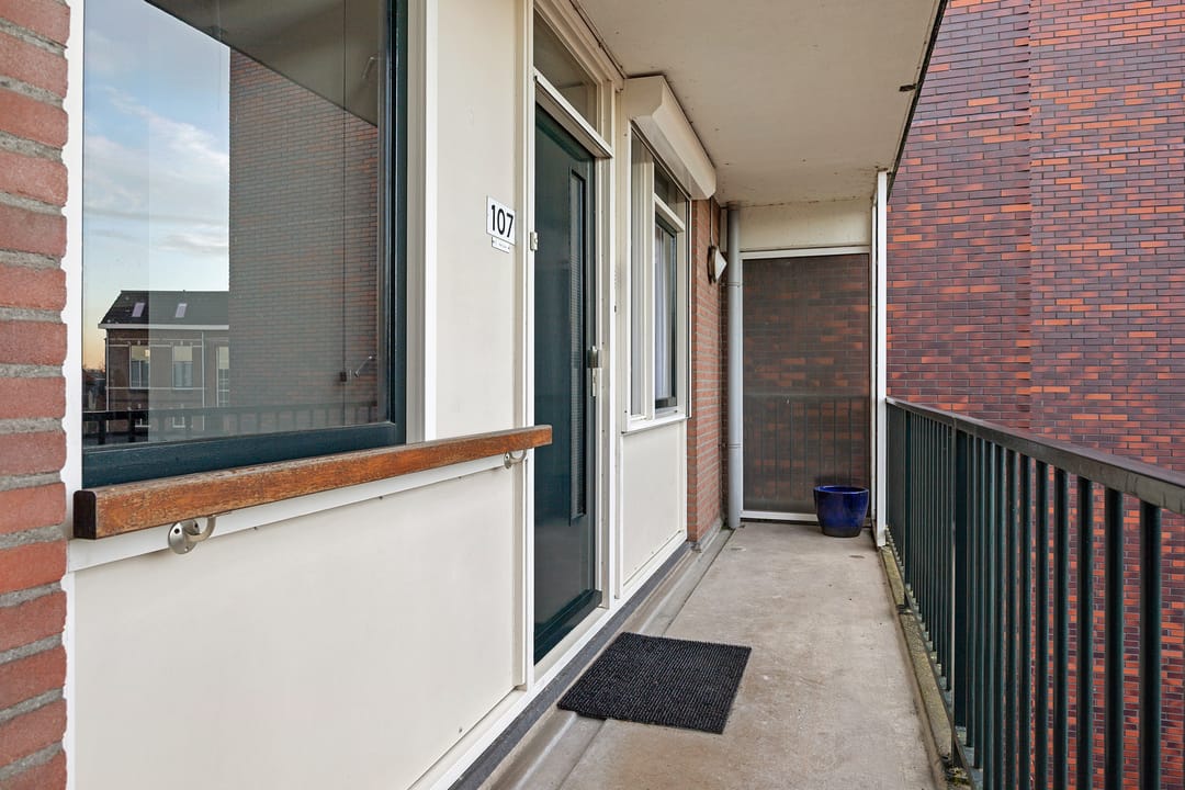 Photo 37 of Drienerstraat 107