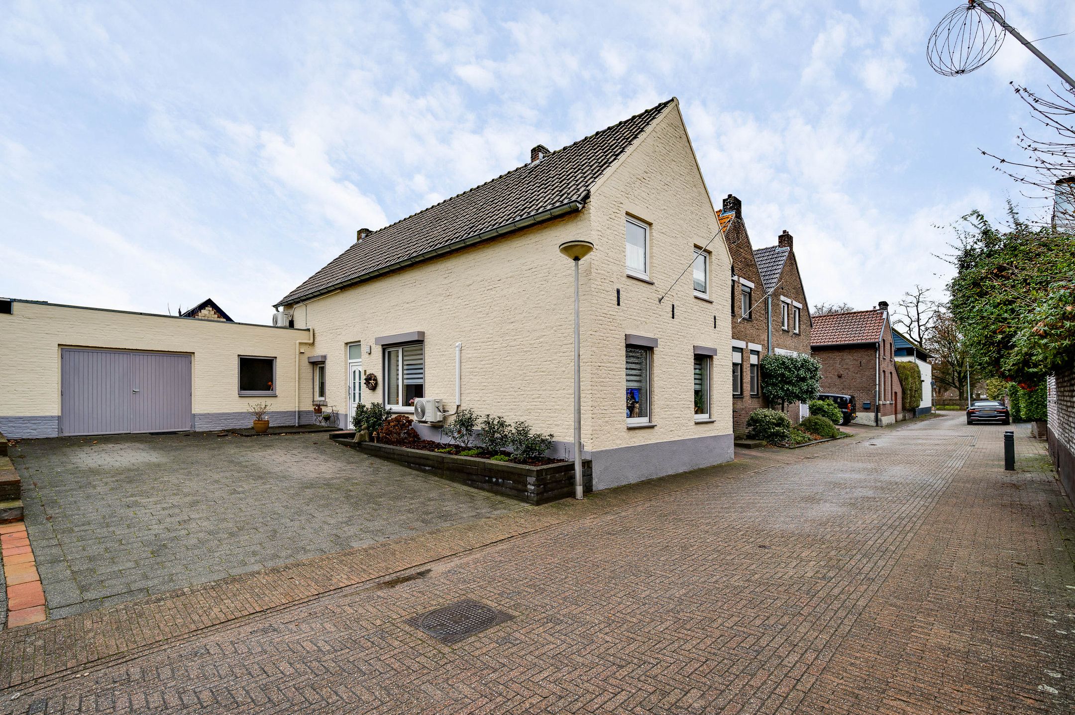 Buying a house in The Netherlands., Heugemer Kerkstraat 23