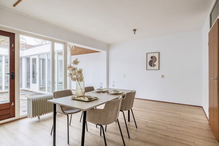 Photo 20 of Luchtenburg 127