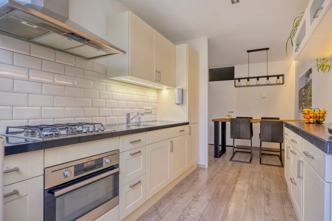 Photo 11 of Woudrichemstraat 31