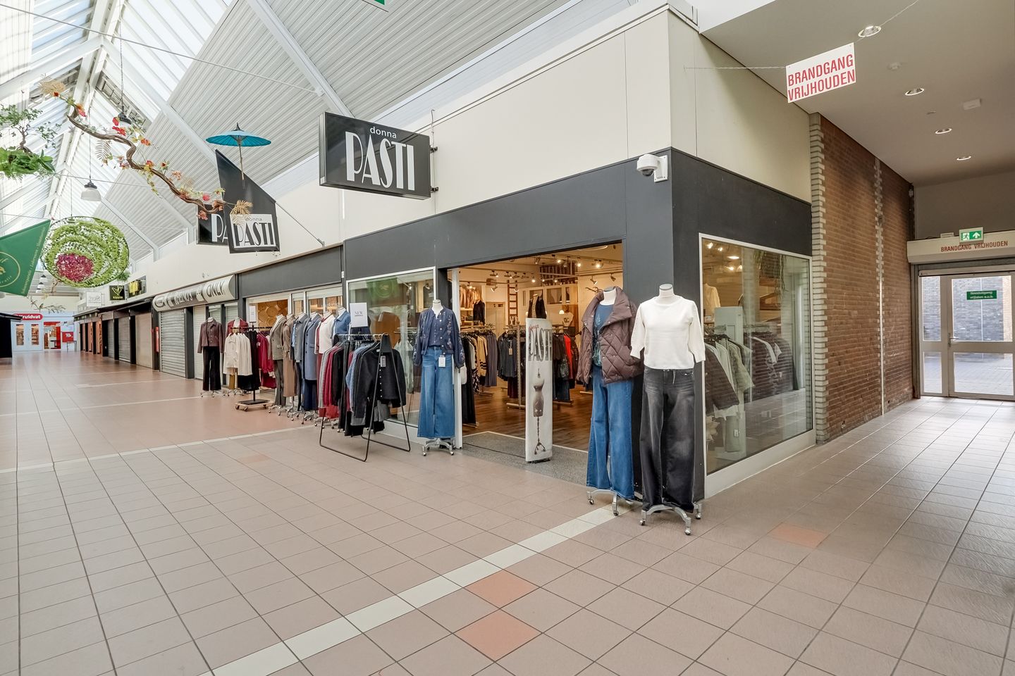 Bekijk foto 3 van De Middend 52