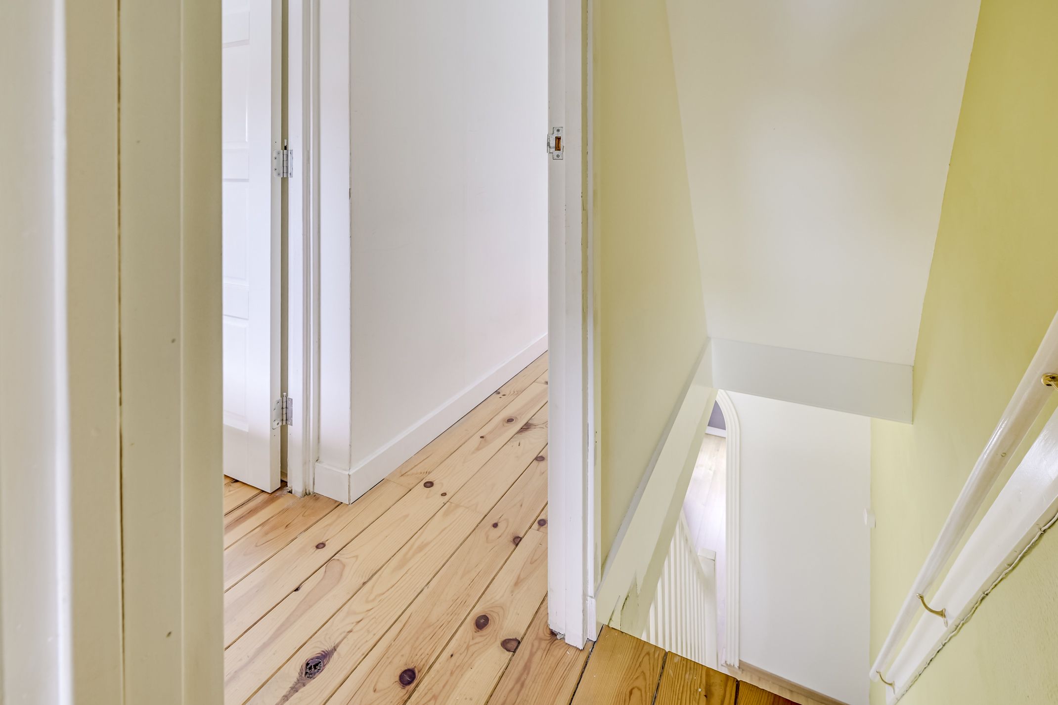 Foto 33 van F. Koolhovenstraat 36