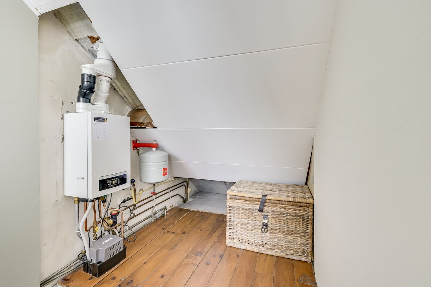 Foto 40 van F. Koolhovenstraat 36