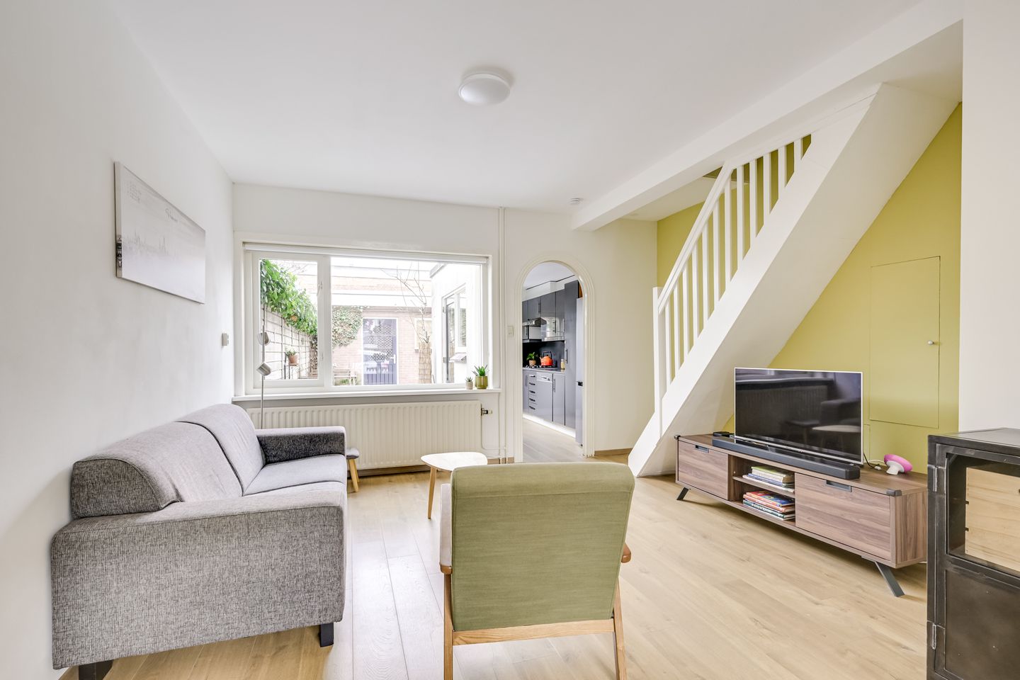 Foto 14 van F. Koolhovenstraat 36