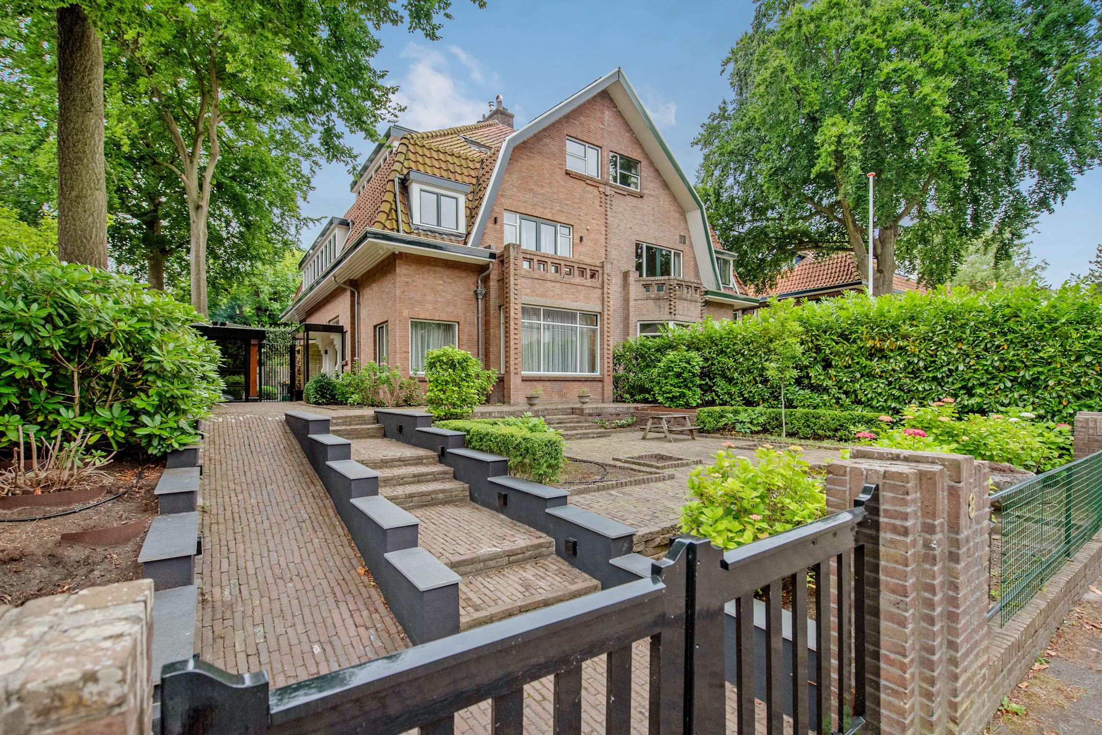 Buying a house in The Netherlands., Van Bommellaan 8