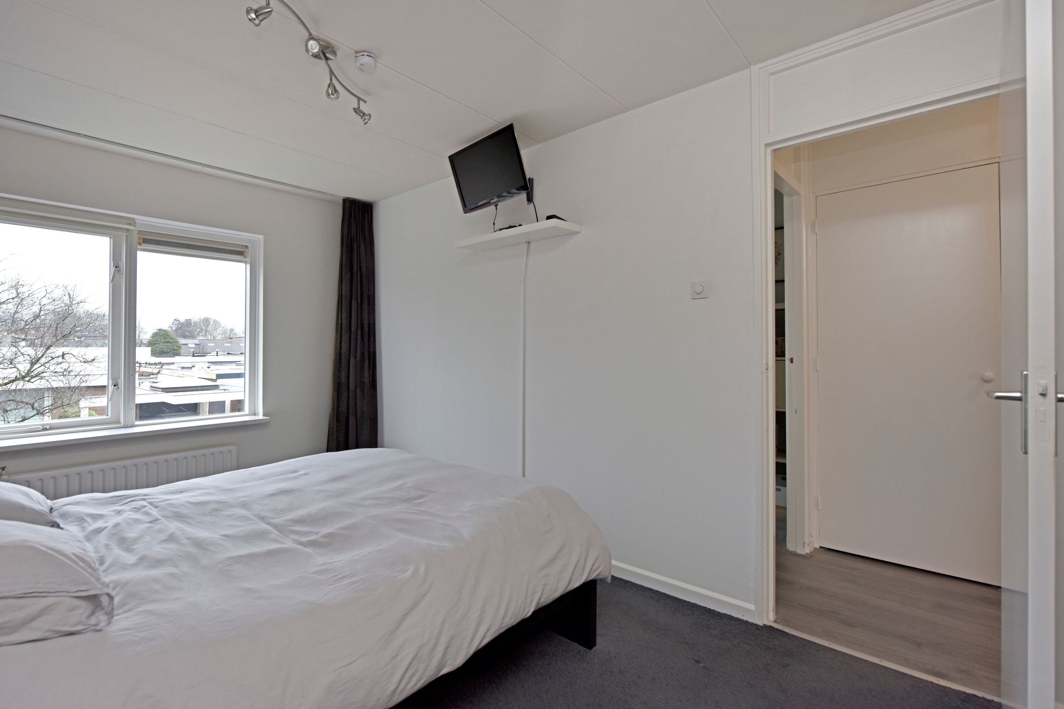 Foto 15 van Ambroziolaan 25