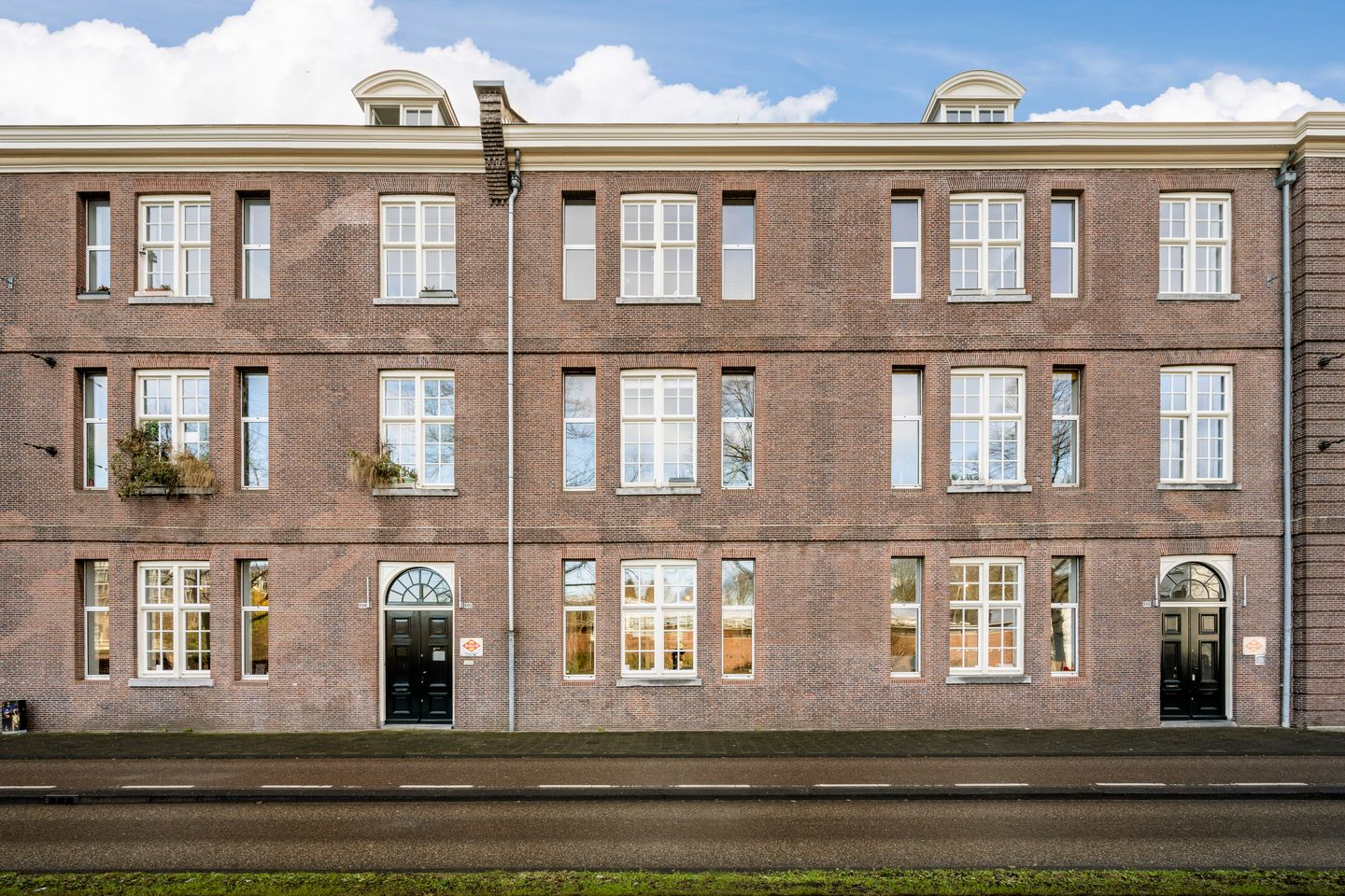 Bekijk foto 3 van Sarphatistraat 610-612