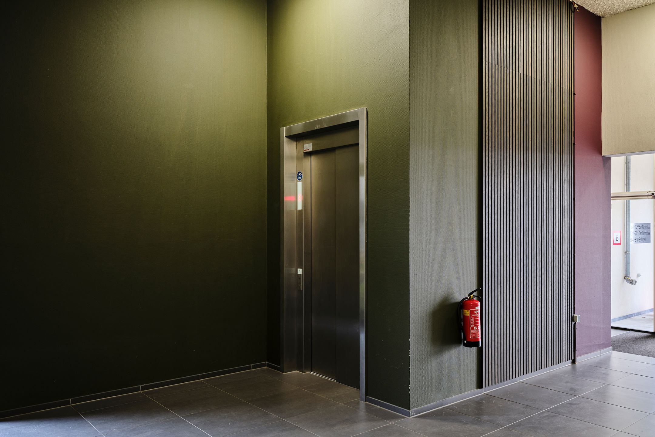 Foto 9 van San Marinostraat 109