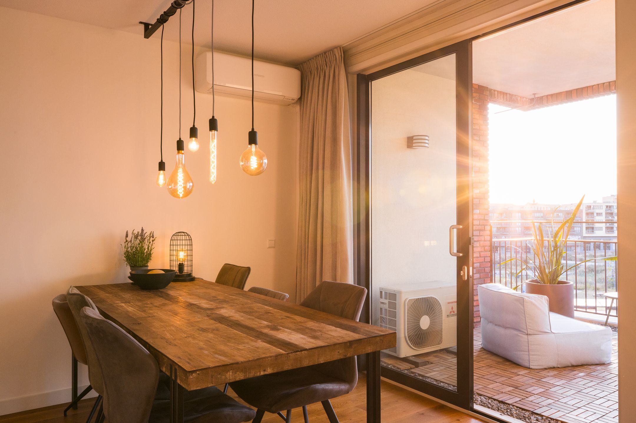 Foto 21 van San Marinostraat 109