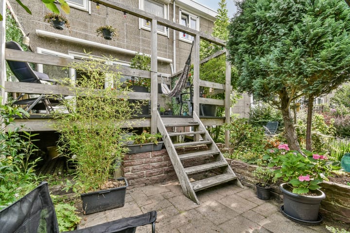 Foto 13 van Moerbeienstraat 6