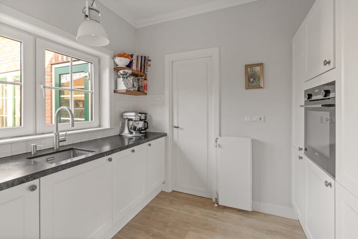 Foto 15 van Oosterspoorlaan 8